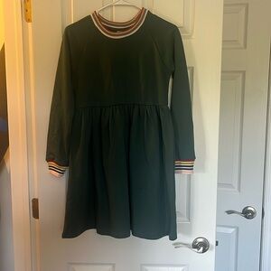 Never worn! Sweatshirt like green Hanna Anderson play dress